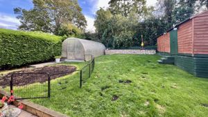 Photo 22- click for photo gallery